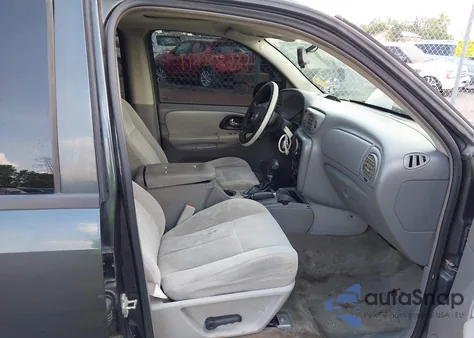 2006 Chevrolet Trailblazer Ls/Lt from USA, damaged, VIN 1GNDT13S762322375